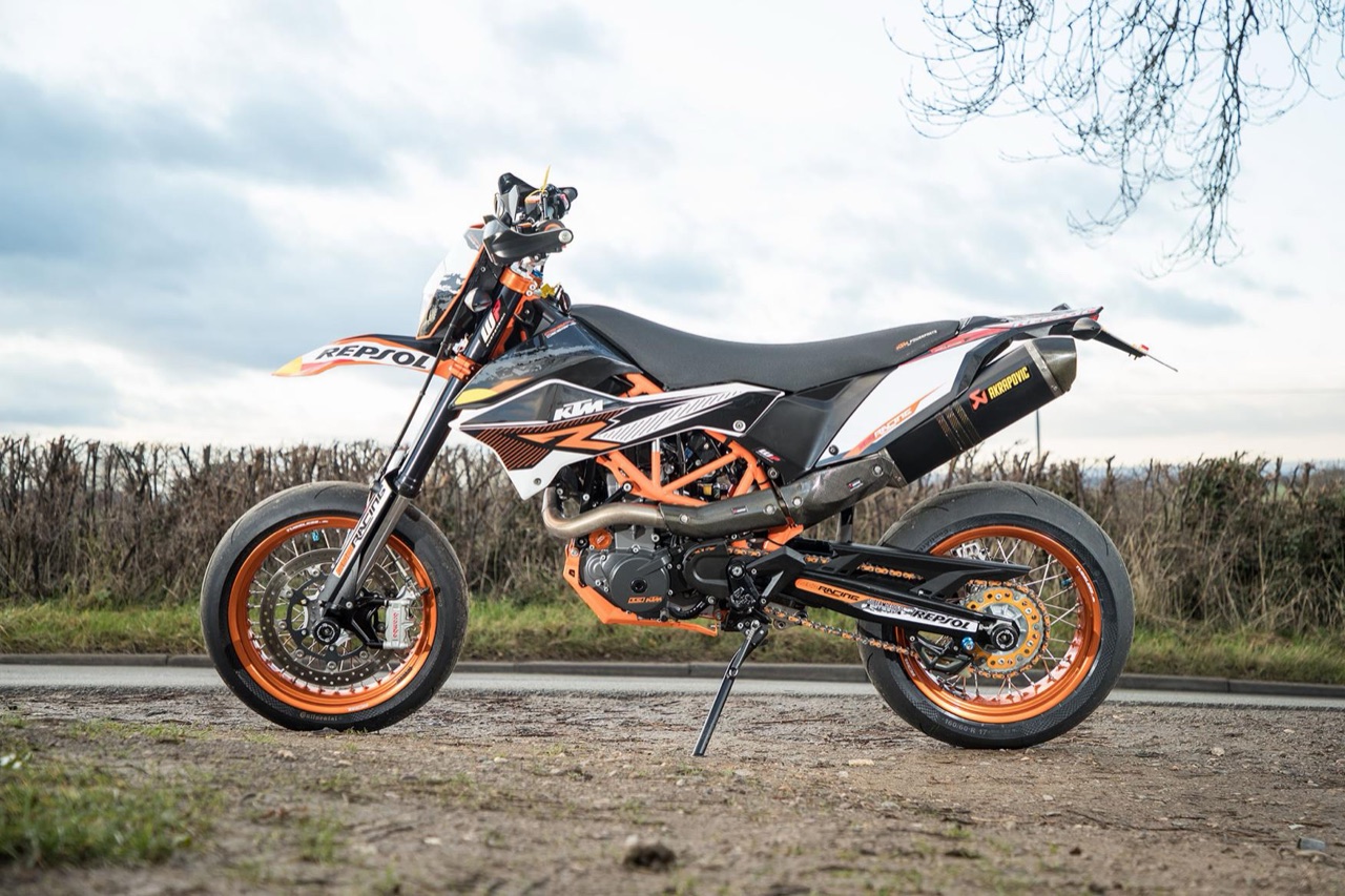 2016 KTM 690 SMC R