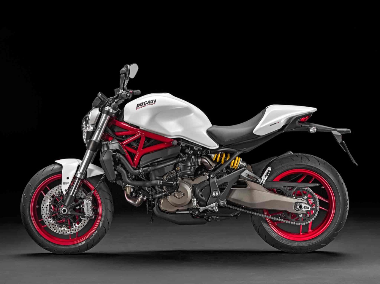 2016 Monster 821