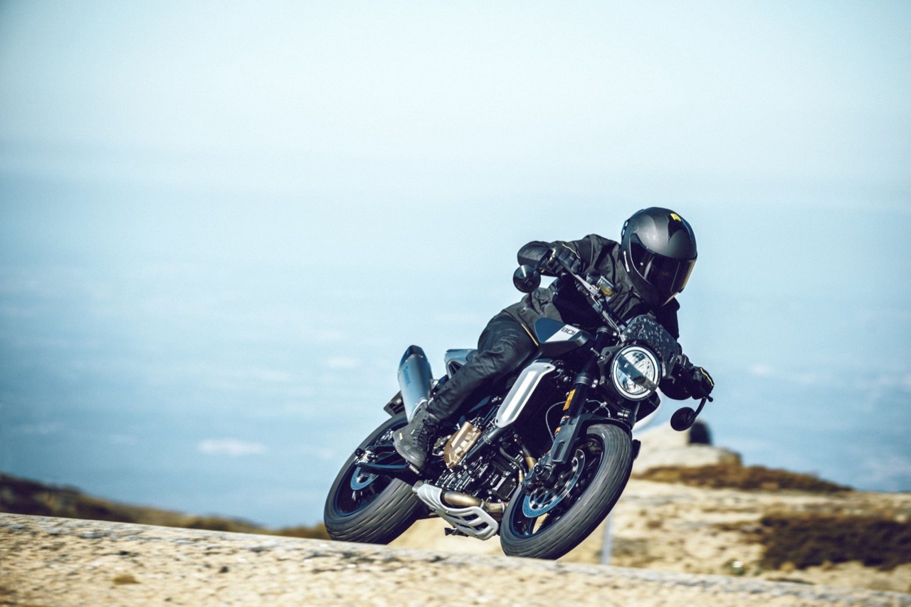 2026 Husqvarna Svartpilen 801